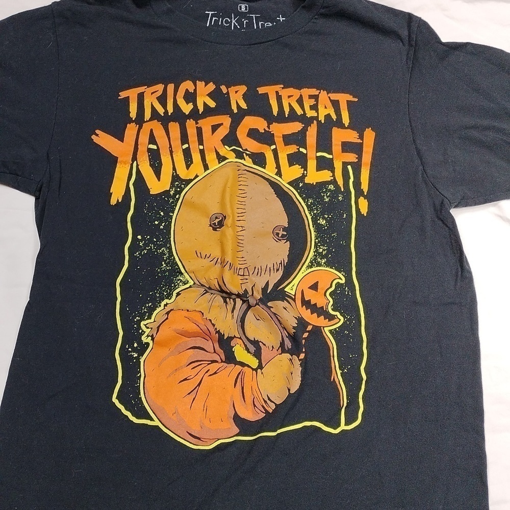 Trick or treat men's small sized t shirt